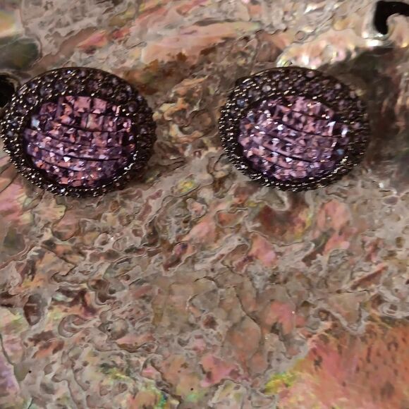 Bundle of Vintage Joan Rivers Earrings and Grape Cluster Pin - Picture 4 of 10